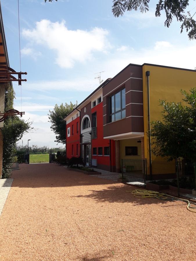 Dolce Vita Lovely Suites Cavriago Exterior photo